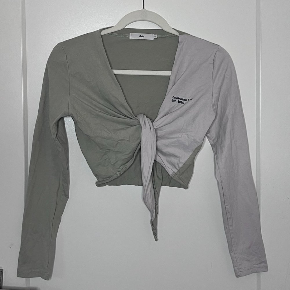 Adika Style DAYDREAMS Color-Block Wrap Top (Size M)